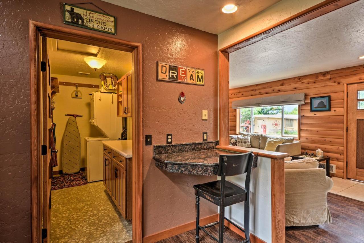 Gold Beach Apartment With Activities - 2 Mi To Ocean 외부 사진