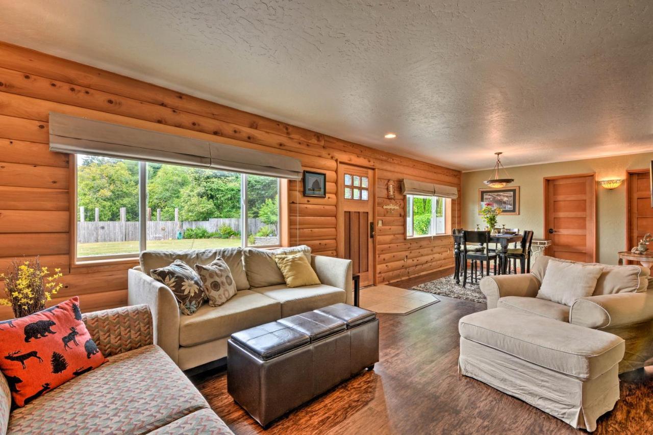 Gold Beach Apartment With Activities - 2 Mi To Ocean 외부 사진