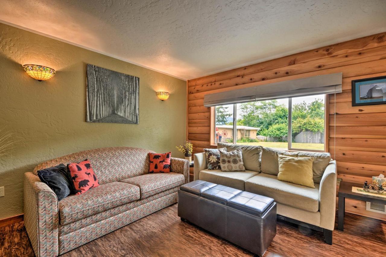 Gold Beach Apartment With Activities - 2 Mi To Ocean 외부 사진